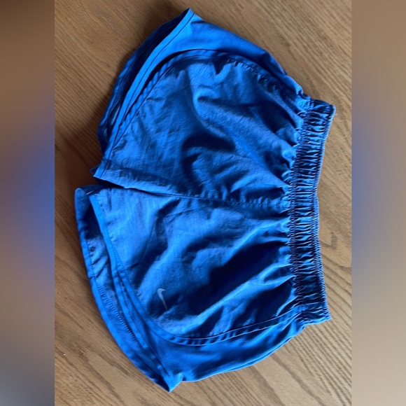 Nike Dri-fit Shorts (2) - Picture 7 of 10